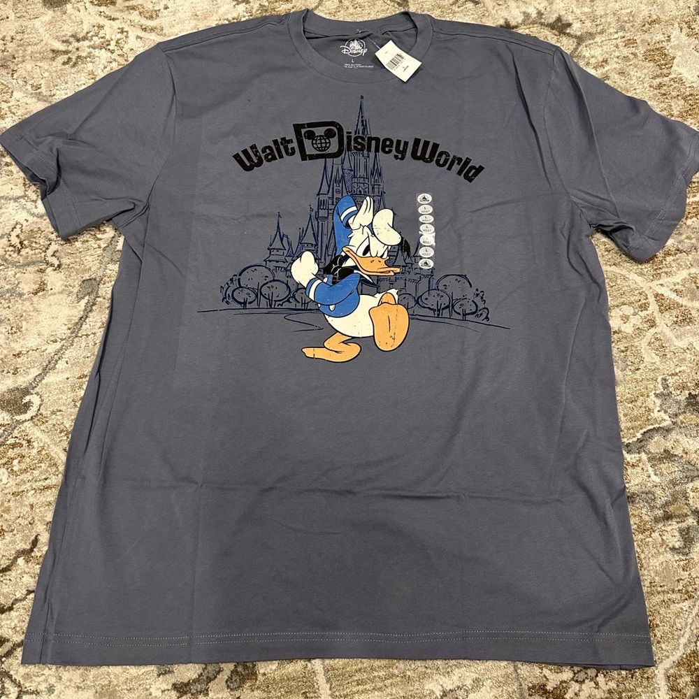 Walt Disney world Donald Duck t-shirt BNWT